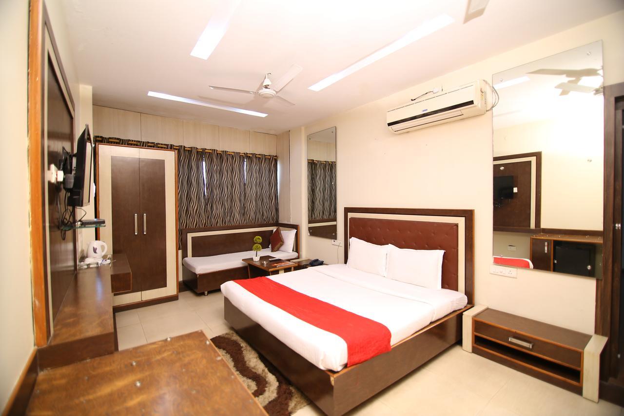 Hotel Pappan Plaza Palwal Esterno foto