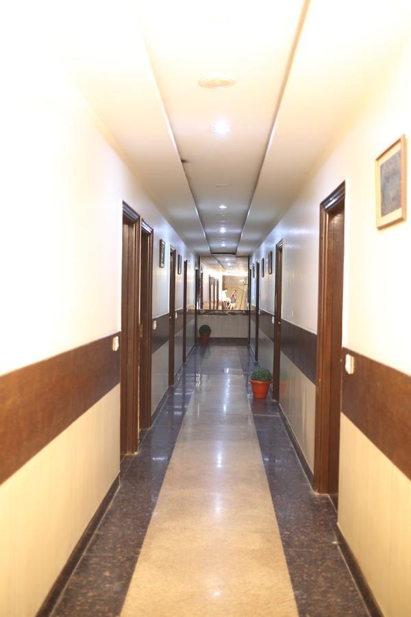 Hotel Pappan Plaza Palwal Esterno foto